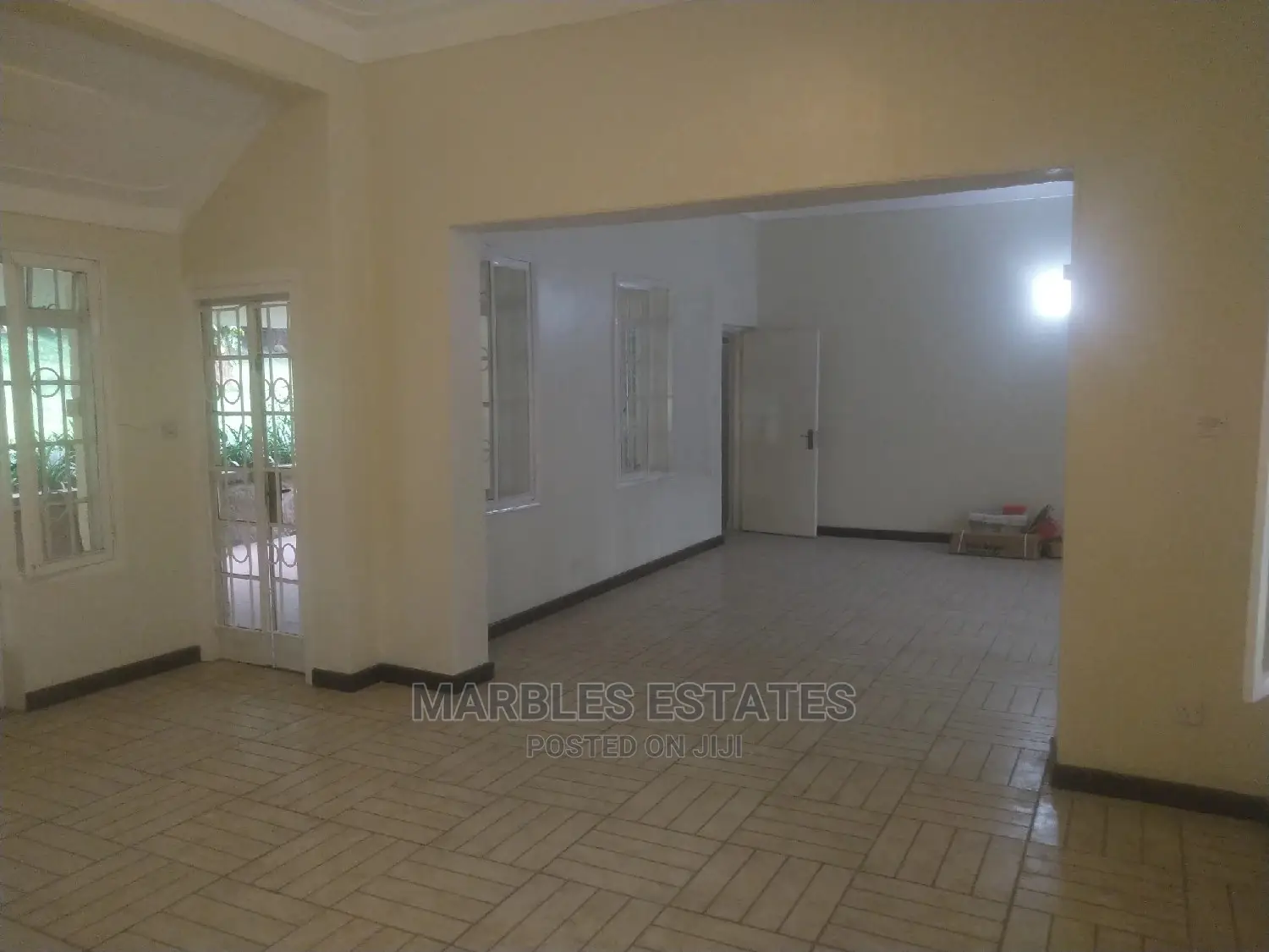 4bdrm Bungalow in Kololo, Central Division for Rent in Central Division