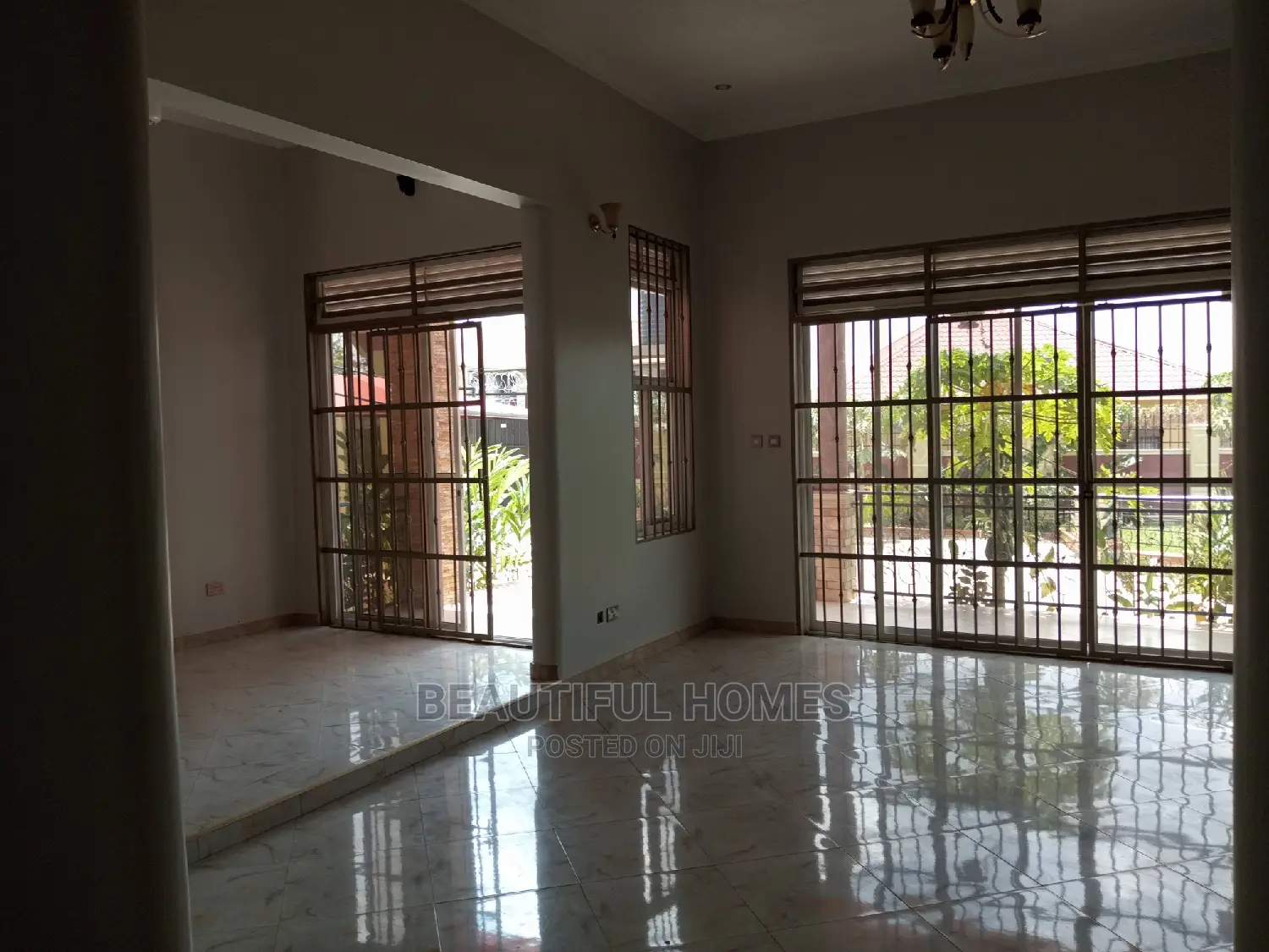Furnished 4bdrm House in Kira for Sale in Kira