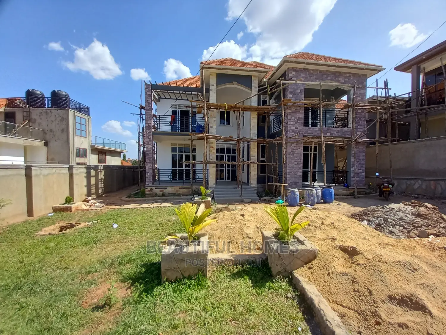 Furnished 7bdrm Mansion in Kira for Sale in Kira