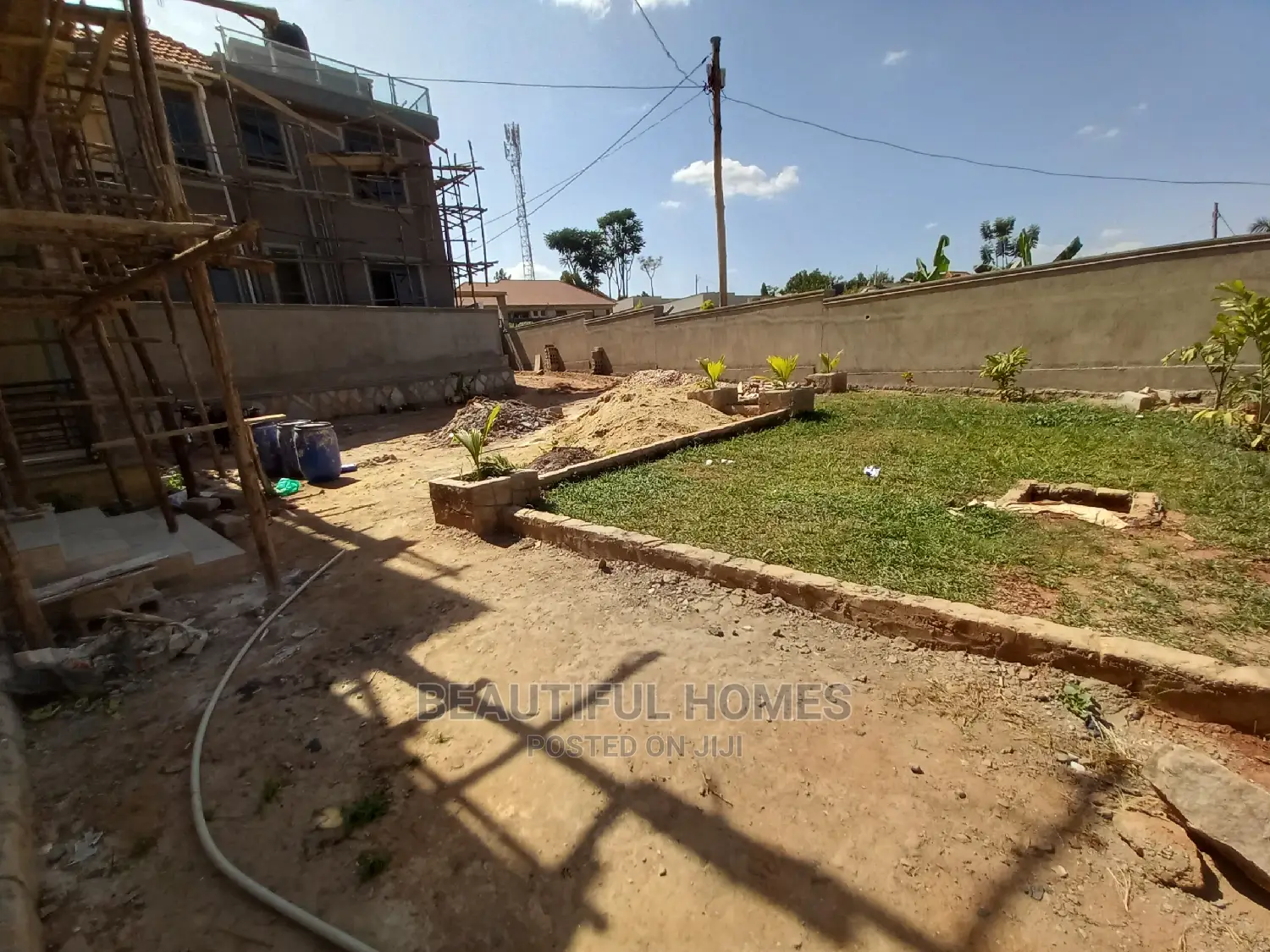 Furnished 7bdrm Mansion in Kira for Sale in Kira