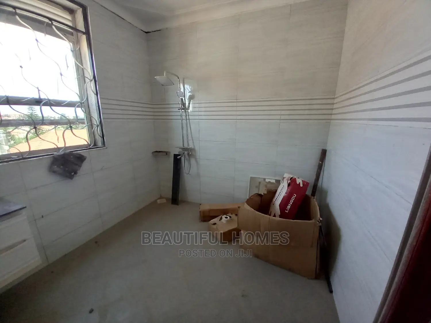 Furnished 7bdrm Mansion in Kira for Sale in Kira