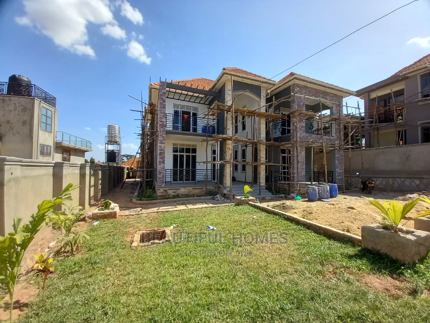 Furnished 7bdrm Mansion in Kira Lake View for Sale in Kira