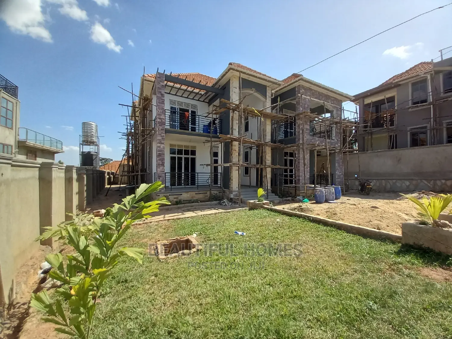 Furnished 7bdrm Mansion in Kira Lake View for Sale in Kira