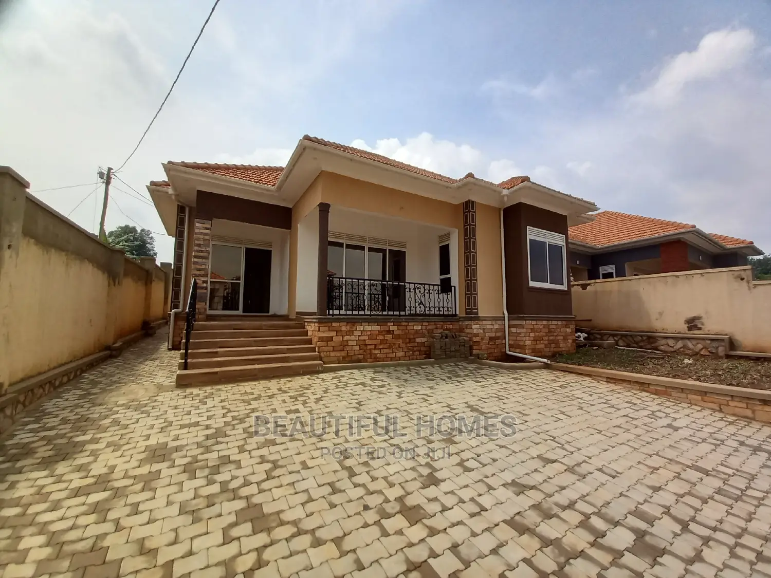 Furnished 4bdrm House in Kira All Tarmack for Sale in Kira