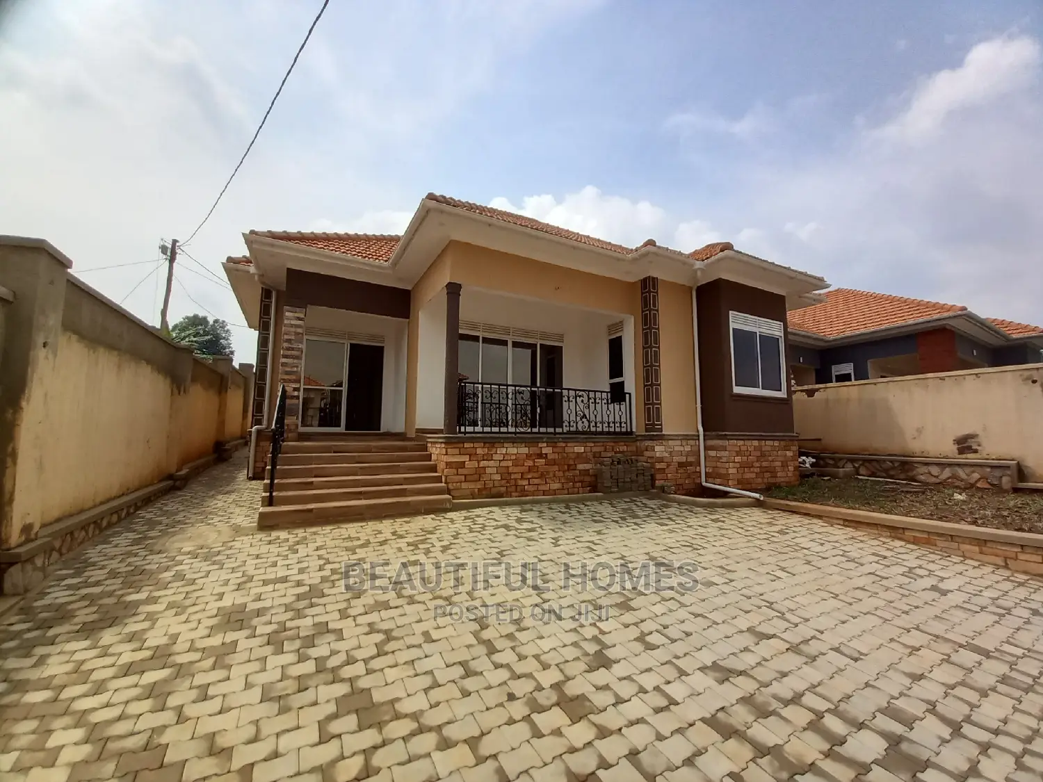 Furnished 4bdrm House in Kira All Tarmack for Sale in Kira