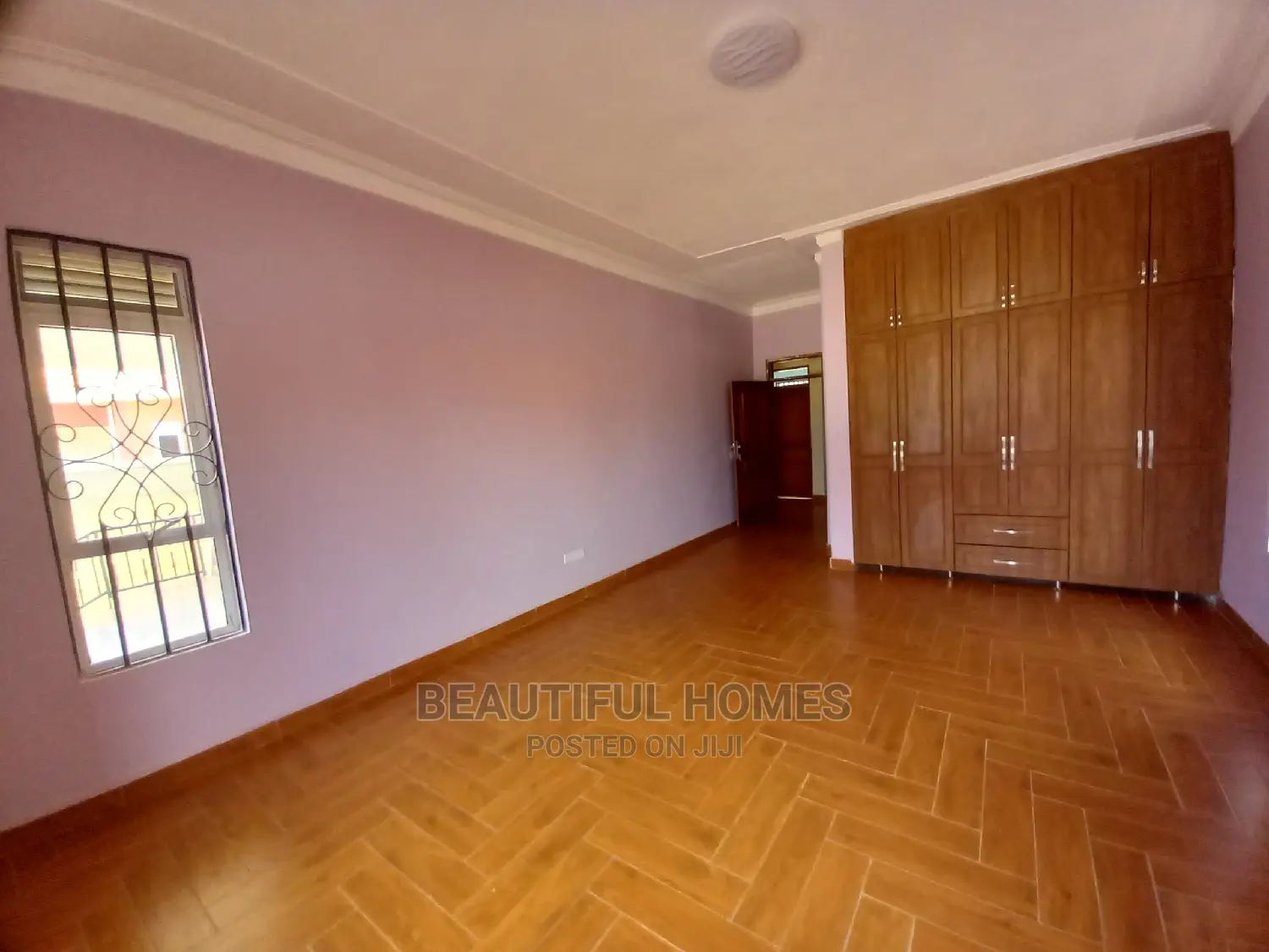 Furnished 4bdrm House in Kira All Tarmack for Sale in Kira