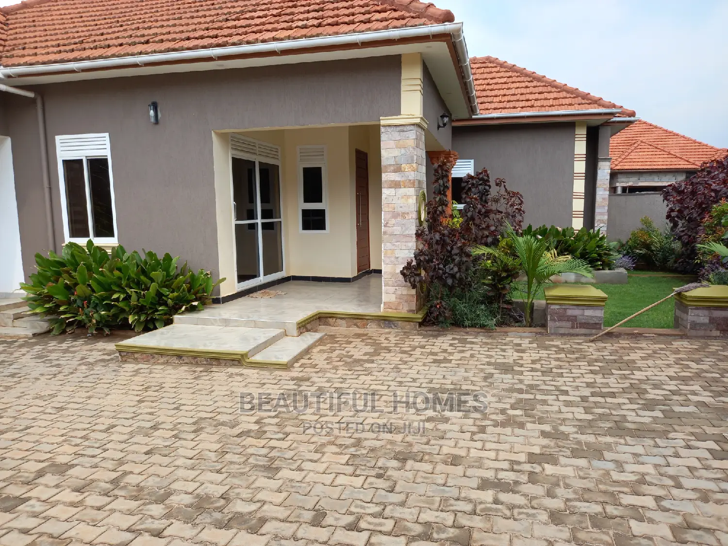 Furnished 4bdrm Bungalow in Kira for Sale in Kira