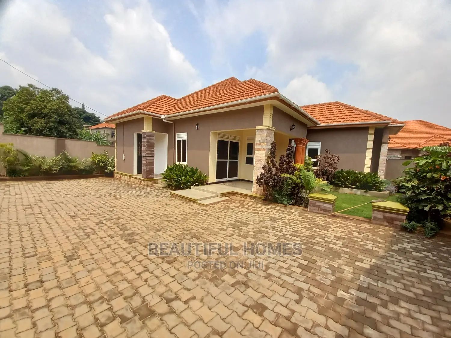 Furnished 4bdrm Bungalow in Kira for Sale in Kira