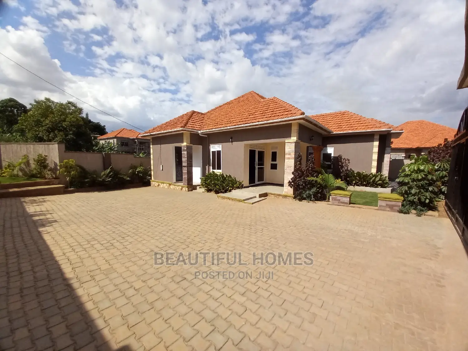 Furnished 4bdrm House in Kira for Sale in Kira