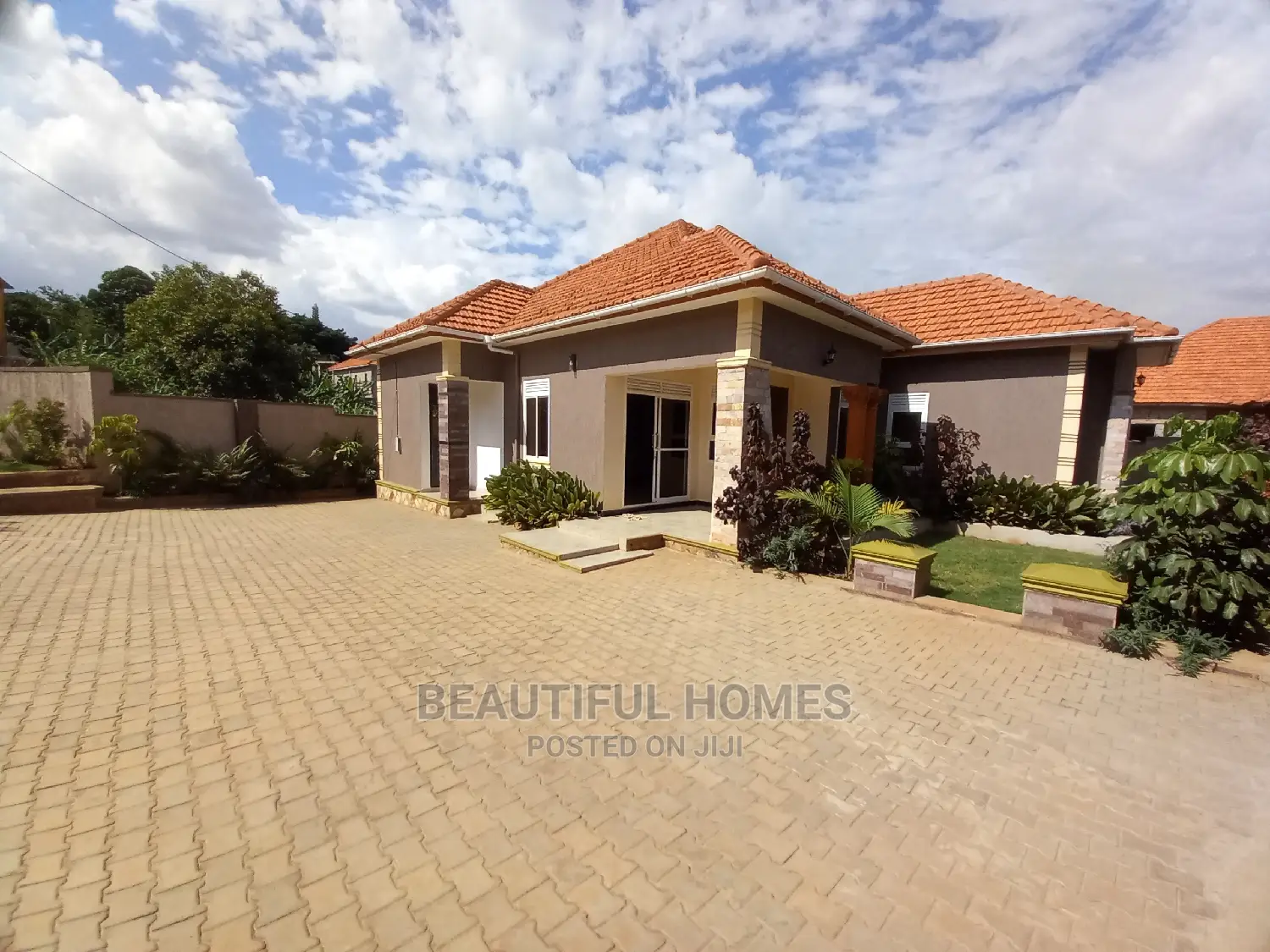 Furnished 4bdrm House in Kira for Sale in Kira