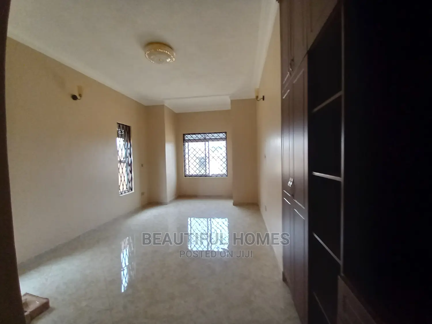 Furnished 4bdrm Villa in Tarmacked, Kira for Sale in Kira
