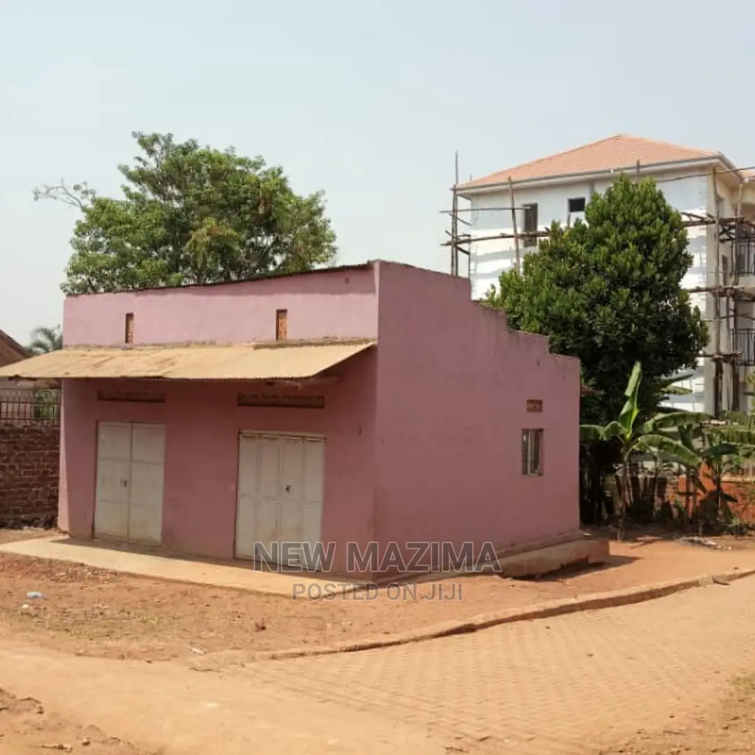 Commercial Plot on Forced Sale in Heart of Makindye Lukuli in Makindye