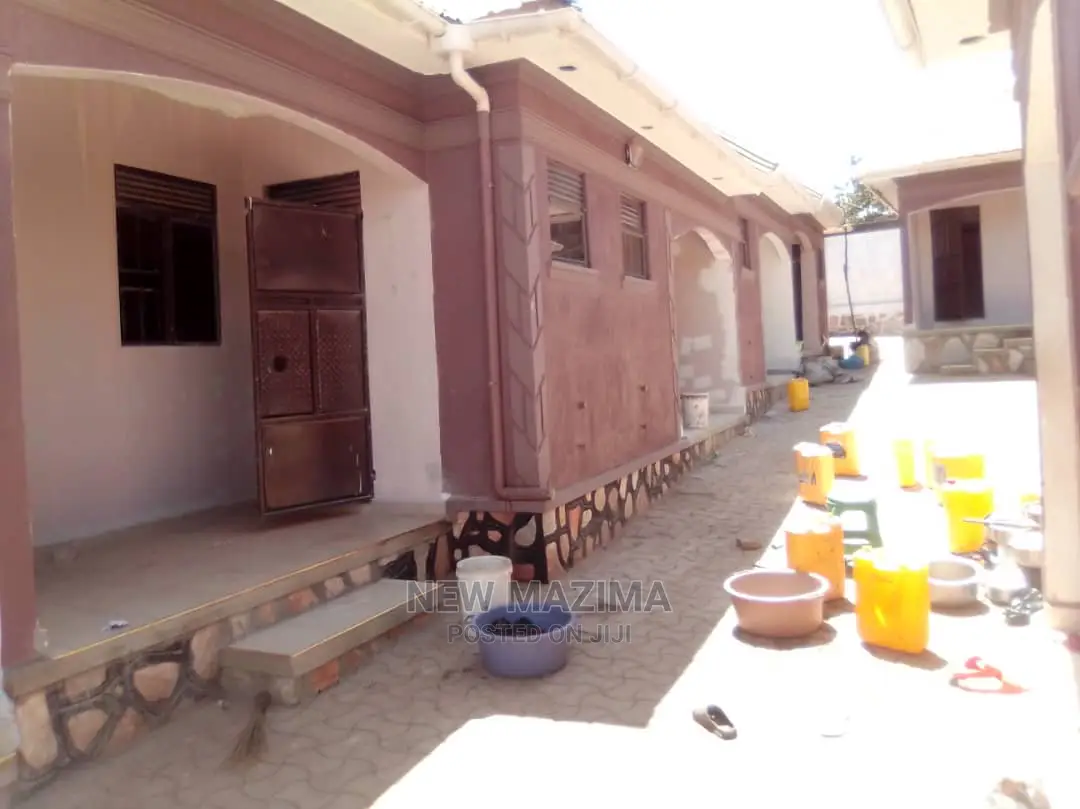 1bdrm House in Najjanankumbi Along, Makindye for Rent in Makindye