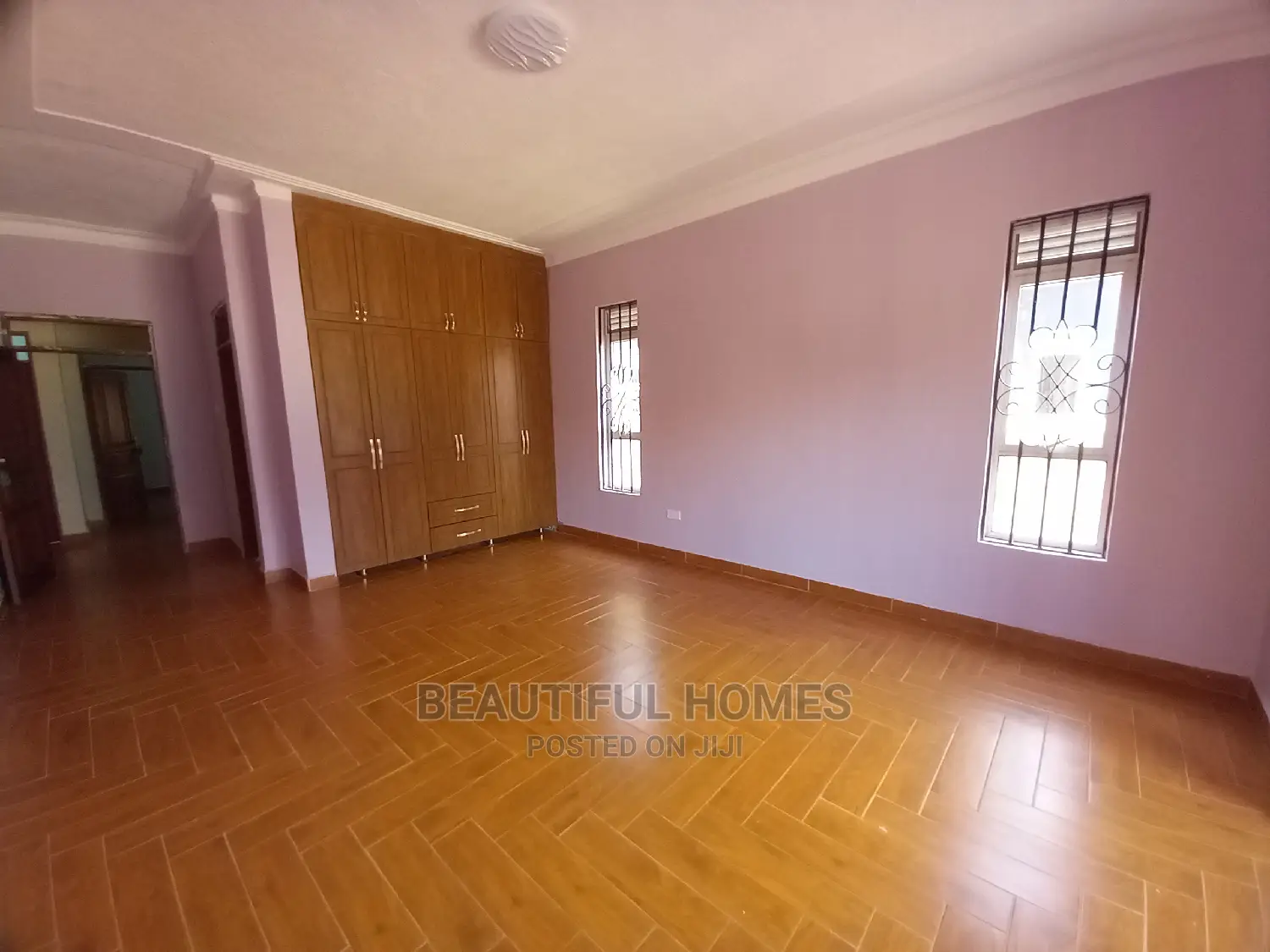 Furnished 4bdrm House in Tarmack Estate, Kira for Sale in Kira