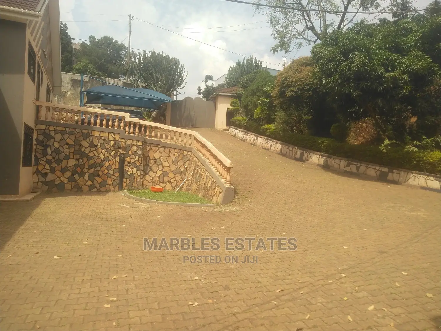 6bdrm Bungalow in Naguru, Central Division for Rent in Central Division