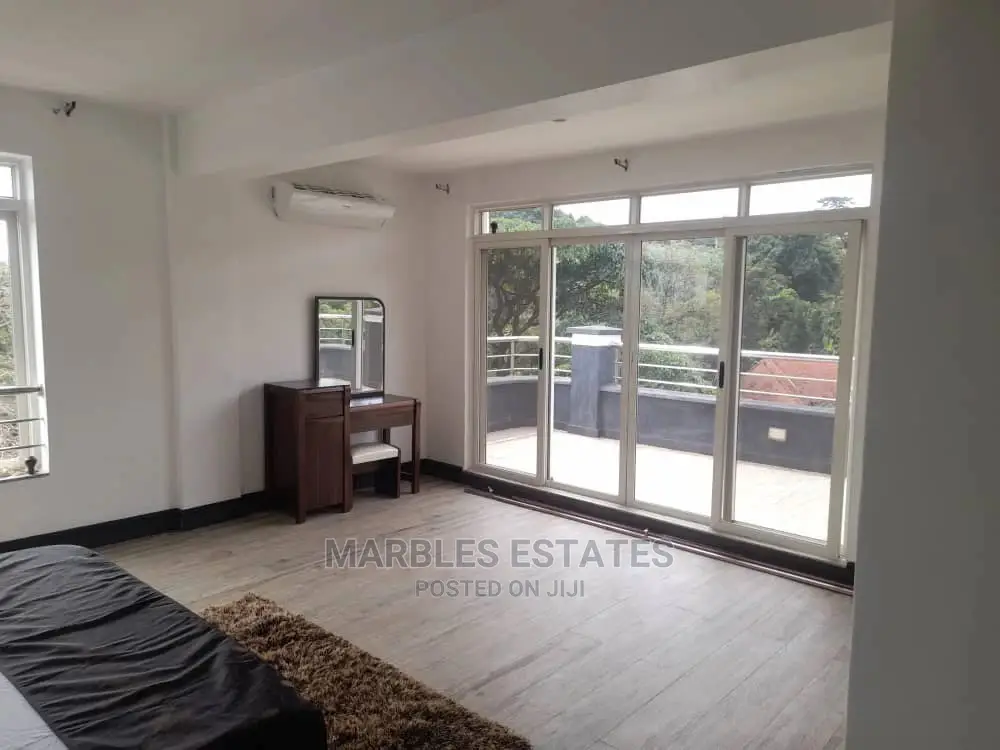 6bdrm Bungalow in Mbuya, Central Division for Rent in Central Division