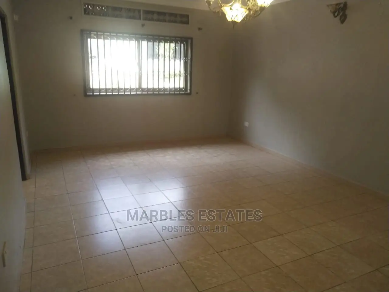 6bdrm Bungalow in Mbuya, Central Division for Rent in Central Division