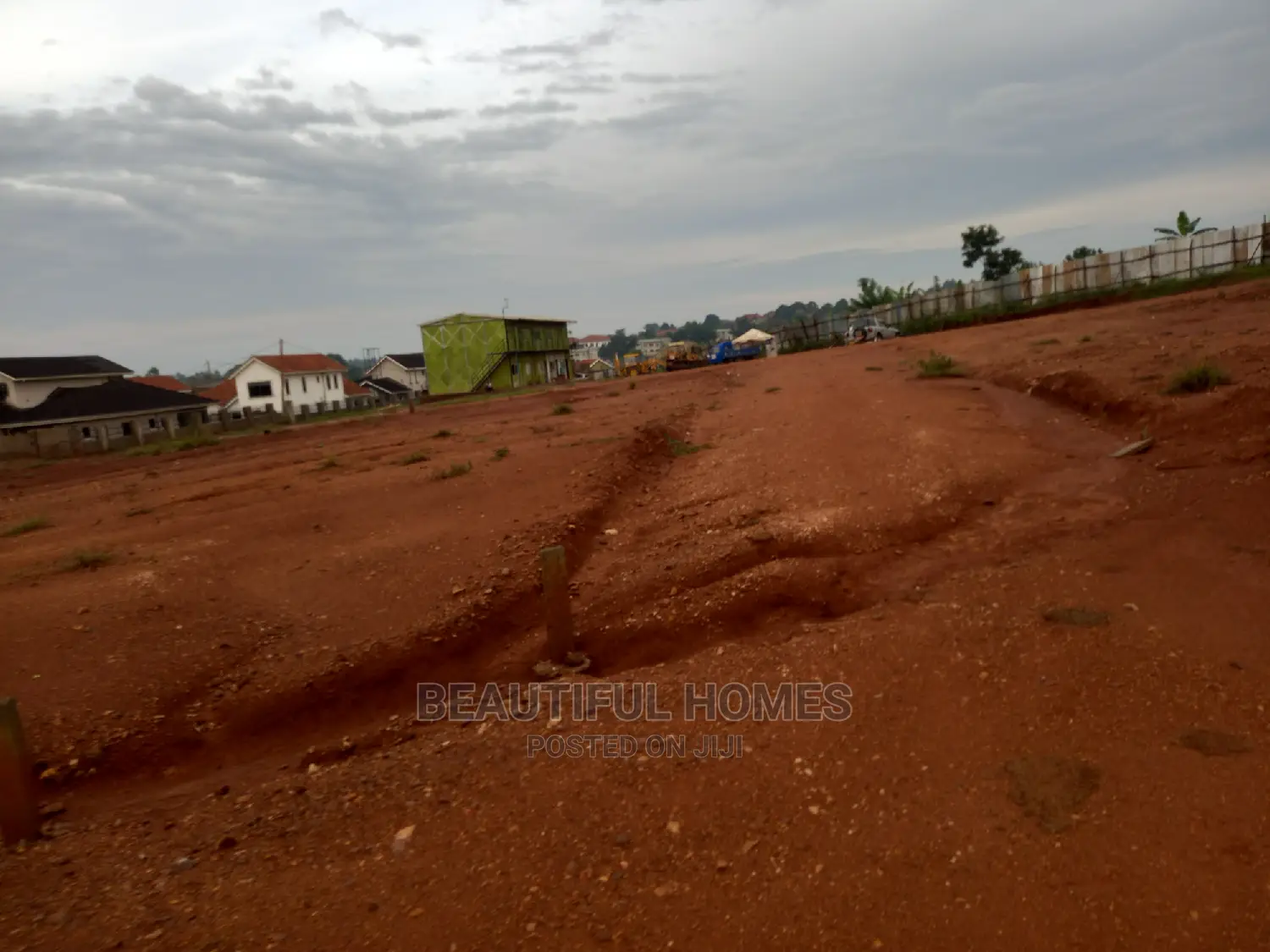 Kasangat 100*100 in Gated Estate on Sell in Nangabo