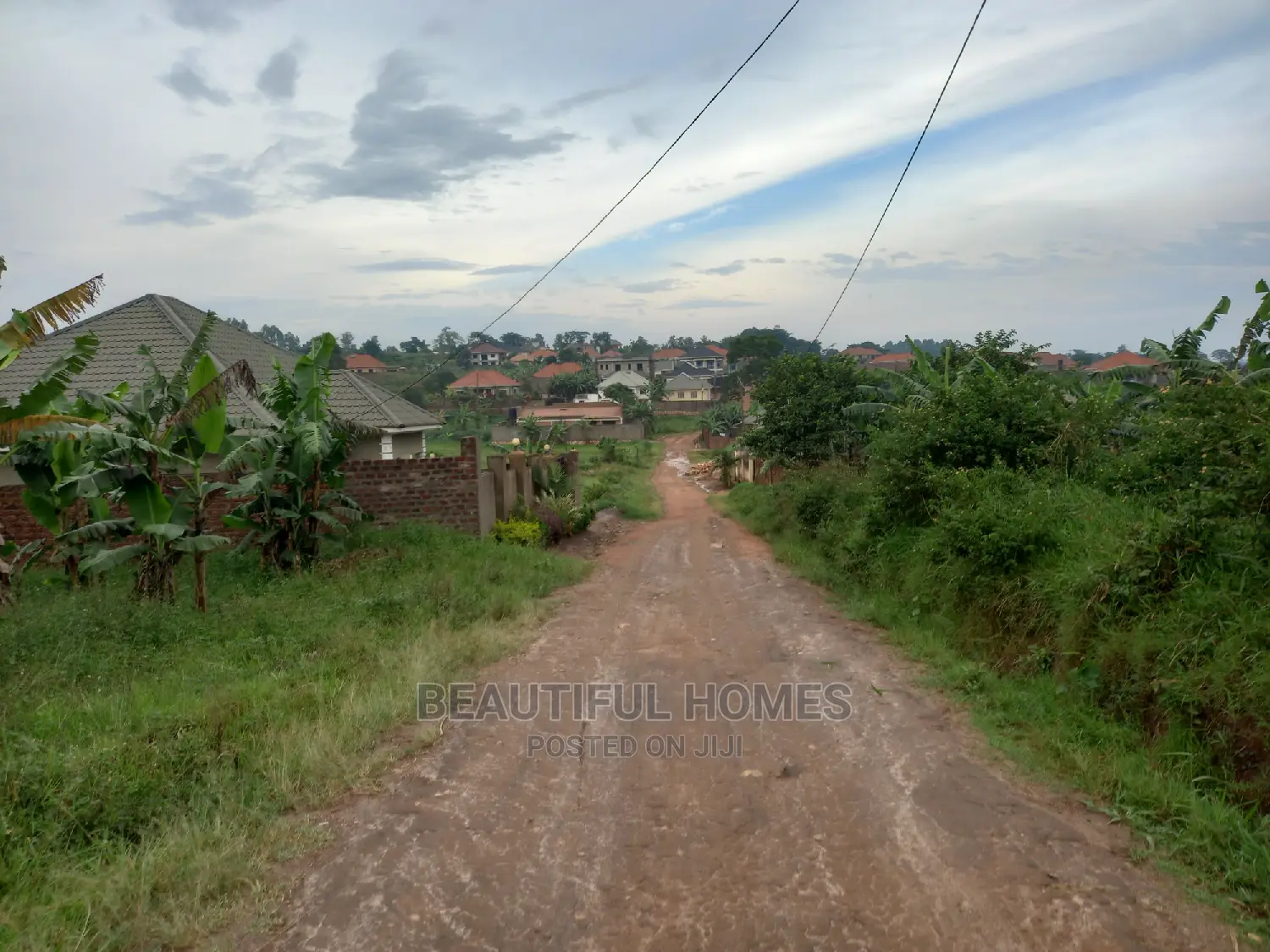 100*100 at Kasangati on Sell in Kira