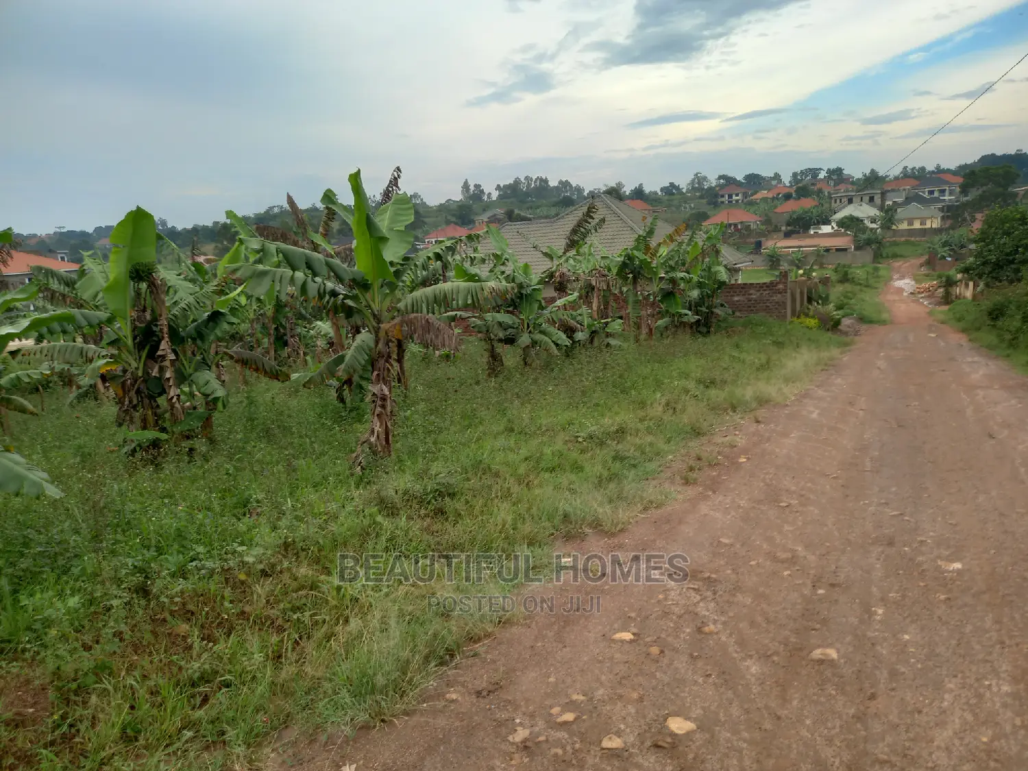 Kasangati 100*100 on Sale in Kira