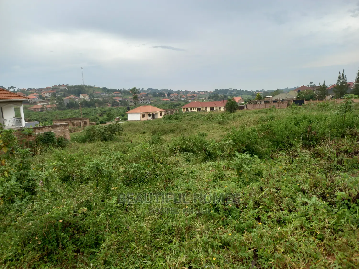Kasangati 25 Decimals in Posh Neighborhood in Kira