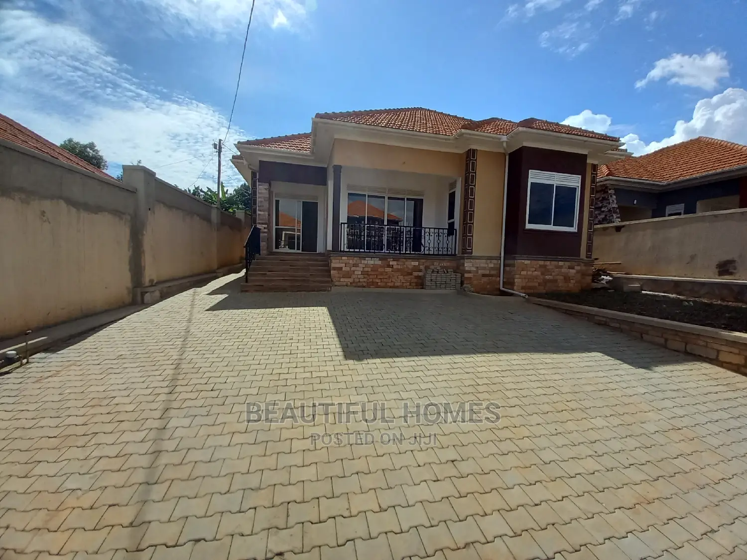 Furnished 4bdrm Bungalow in All Tarmack, Kira for Sale in Kira