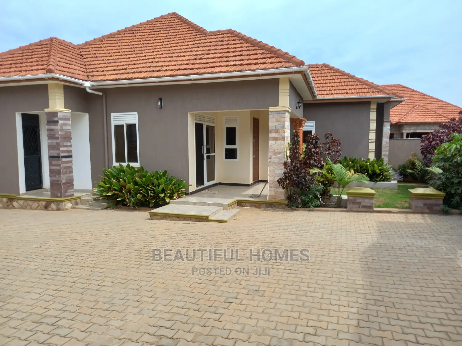 Furnished 4bdrm House in Kira Corporate for Sale in Kira