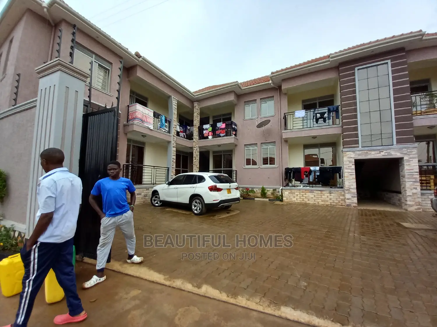 Furnished 4bdrm House in Kira Corporate for Sale in Kira