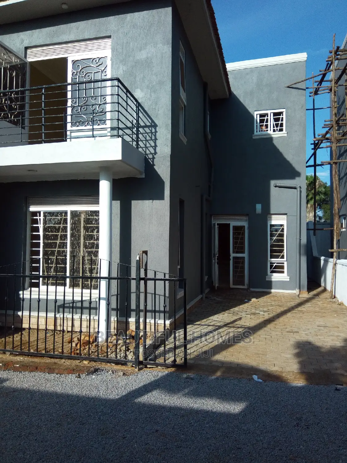 Furnished 4bdrm Villa in Kira for Sale in Kira