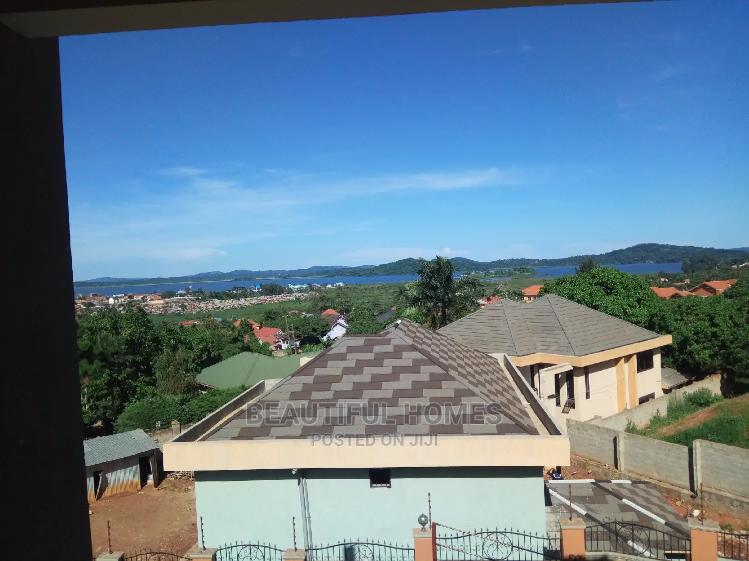 Furnished 7bdrm Mansion in Munyonyo, Makindye for Sale in Makindye
