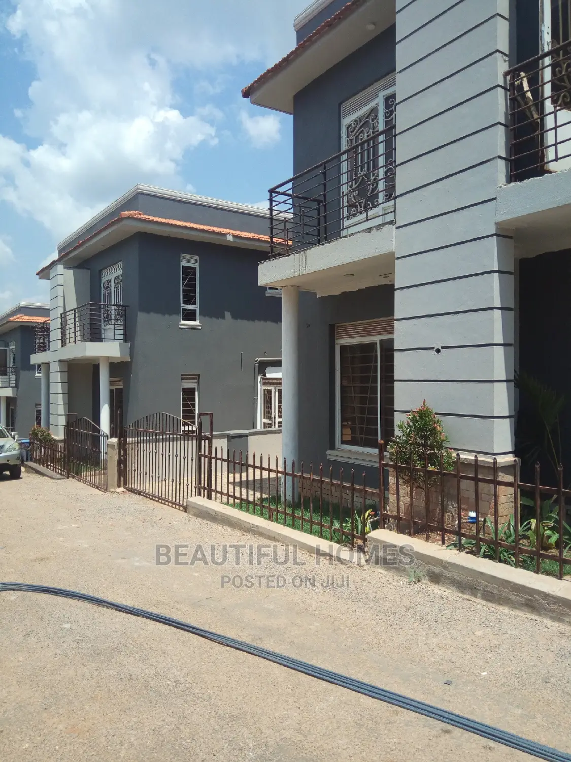 Furnished 4bdrm House in Kira Corporate for Sale in Kira
