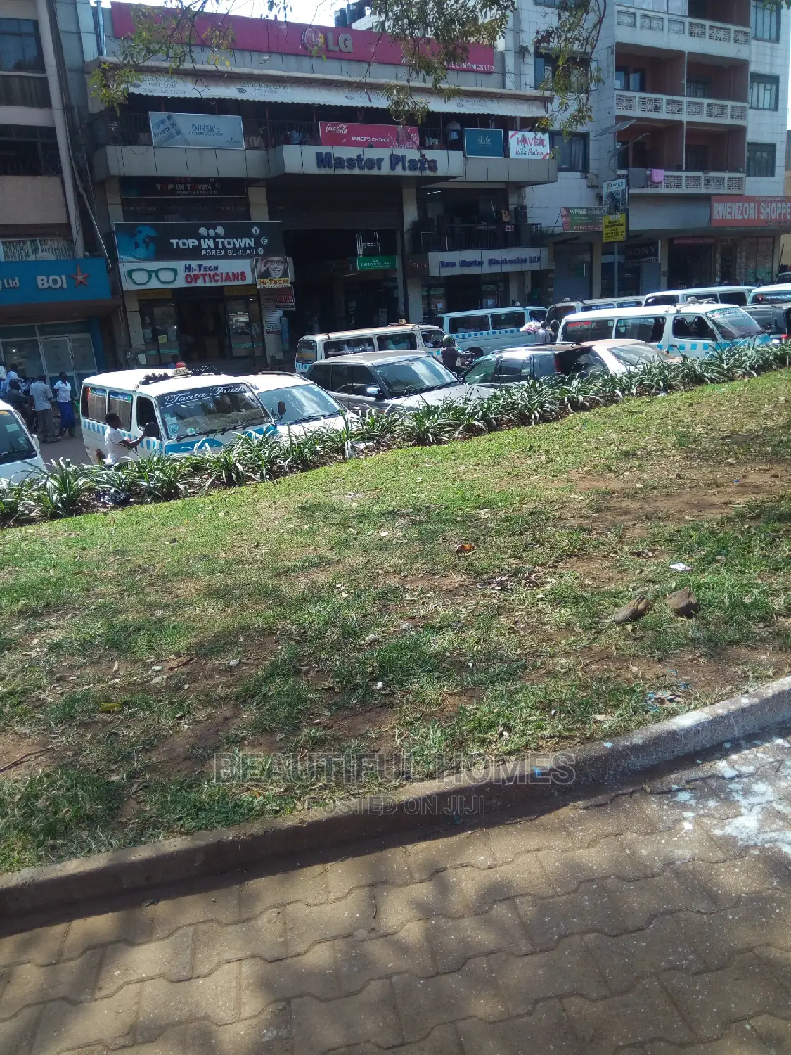 Kampala Building on Sale in Central Division