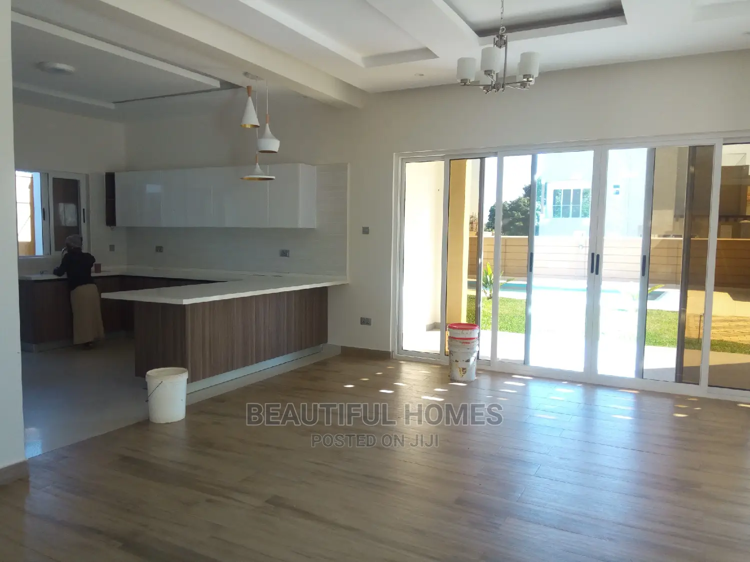 Furnished 6bdrm Mansion in Munyonyo, Makindye for Sale in Makindye