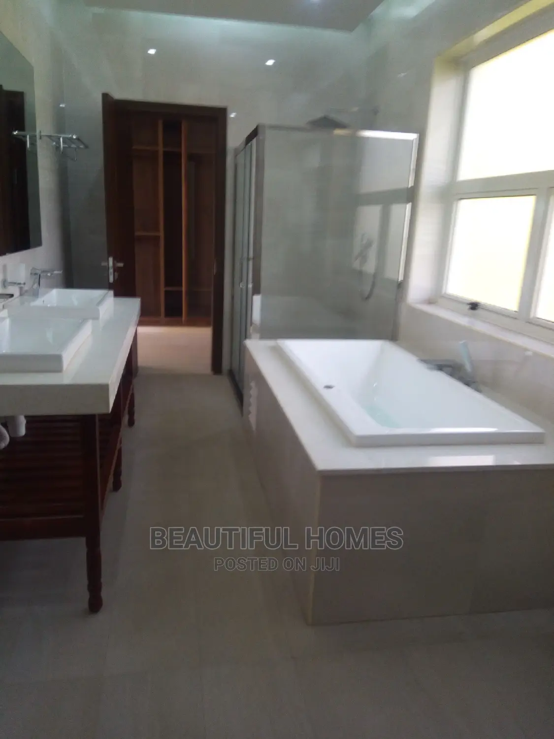 Furnished 6bdrm Mansion in Munyonyo Rich, Makindye for Sale in Makindye
