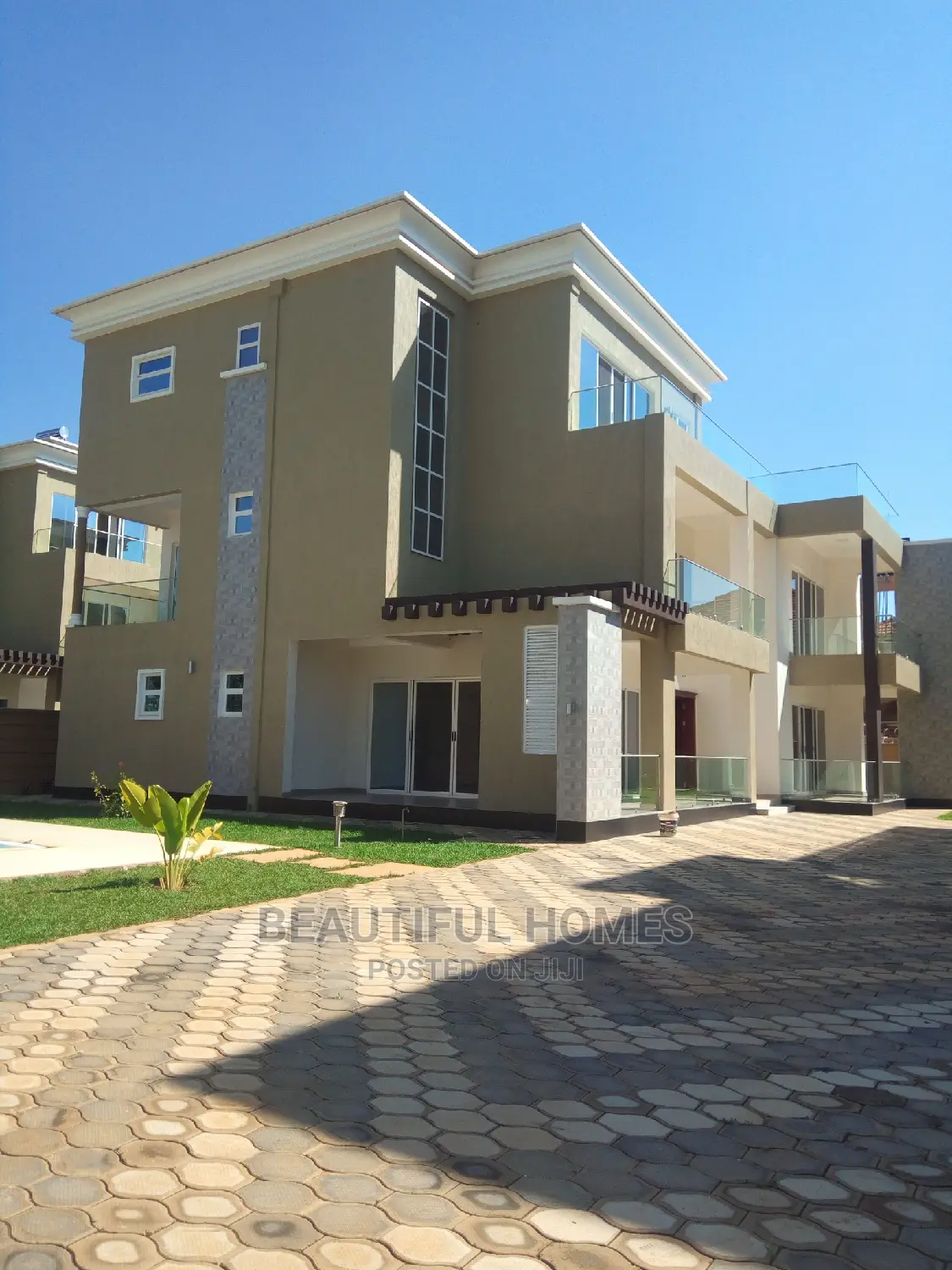 Furnished 6bdrm Mansion in Munyonyo Rich, Makindye for Sale in Makindye