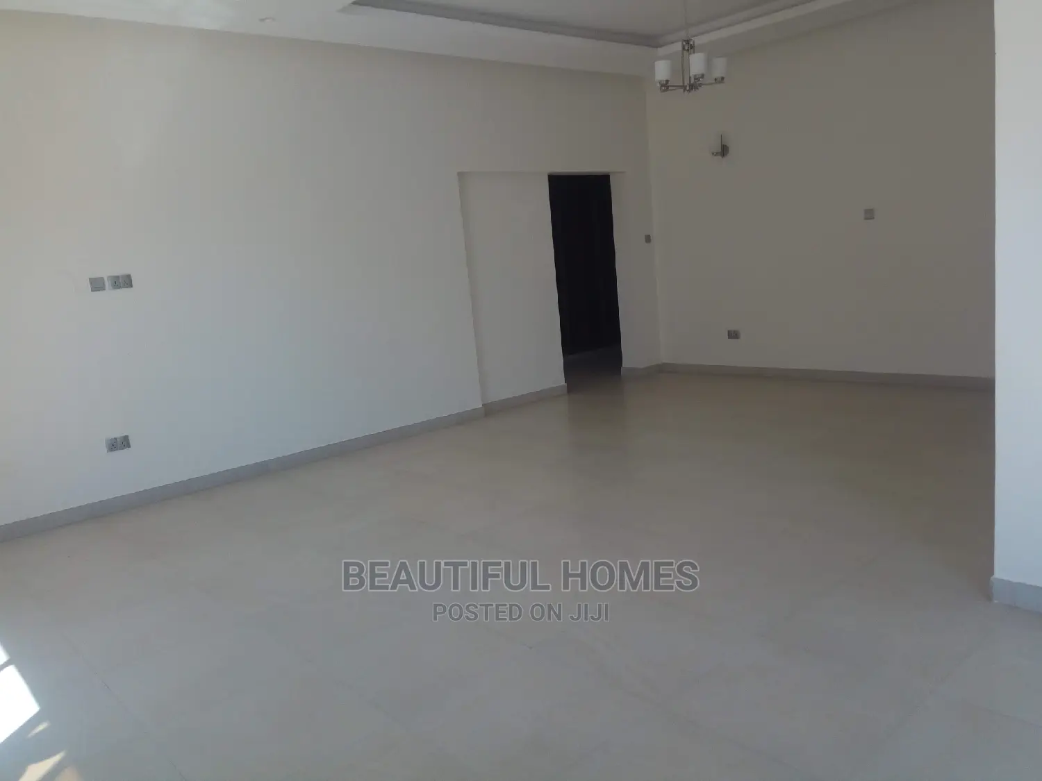 Furnished 6bdrm Mansion in Munyonyo, Makindye for Sale in Makindye