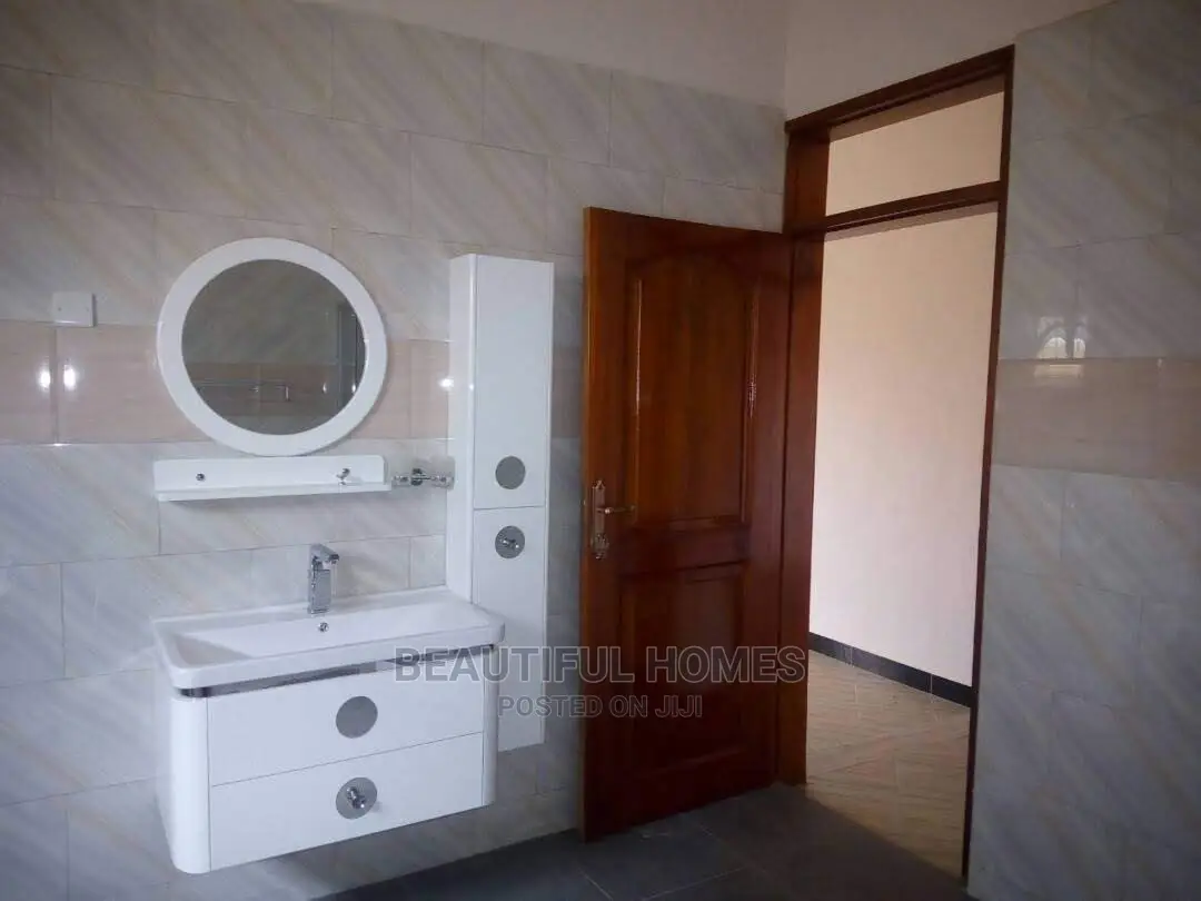Furnished 4bdrm Villa in Tarmack Estate, Kira for Sale in Kira