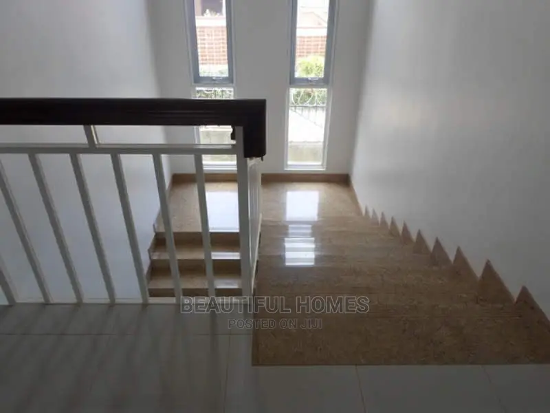 Furnished 4bdrm Villa in Tarmacked, Kira for Sale in Kira