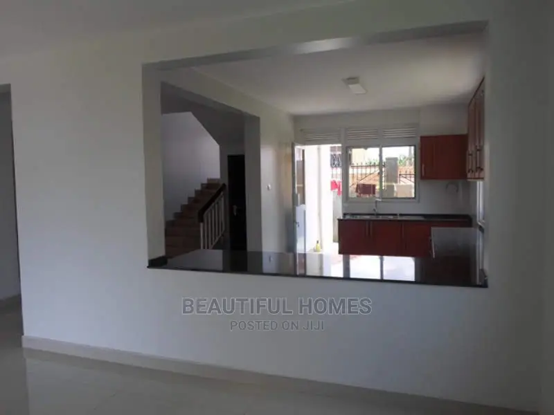 Furnished 4bdrm Villa in Tarmacked, Kira for Sale in Kira