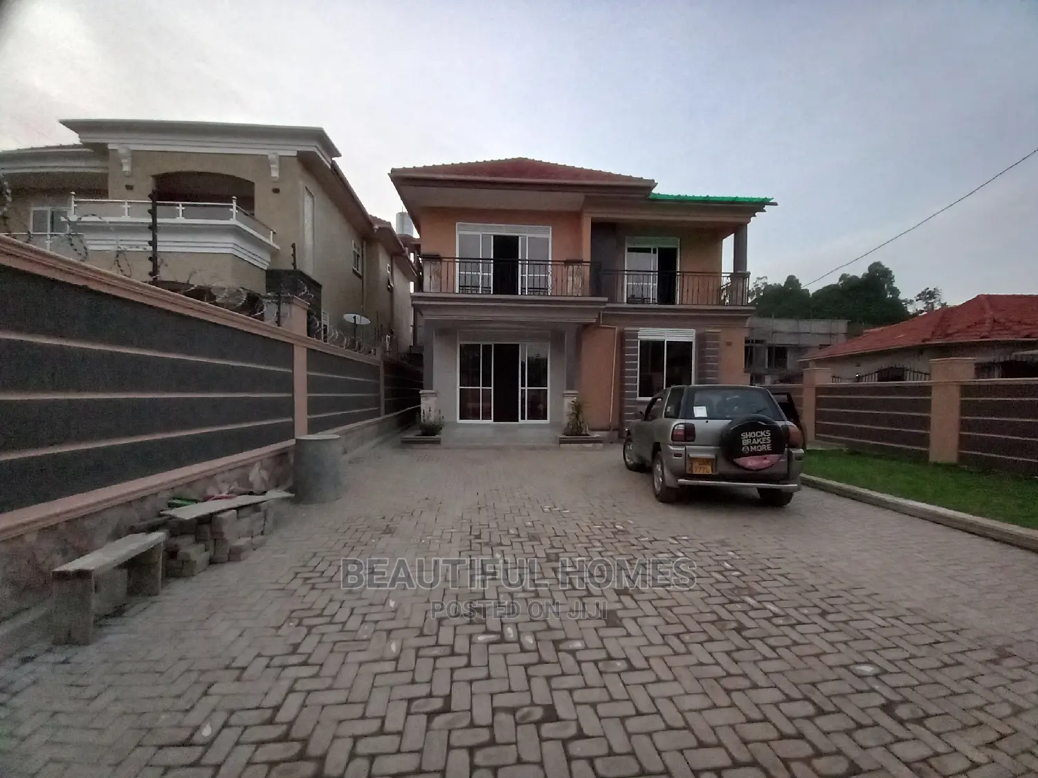 Furnished 4bdrm Mansion in Posh Neighborhood, Kira for Sale in Kira