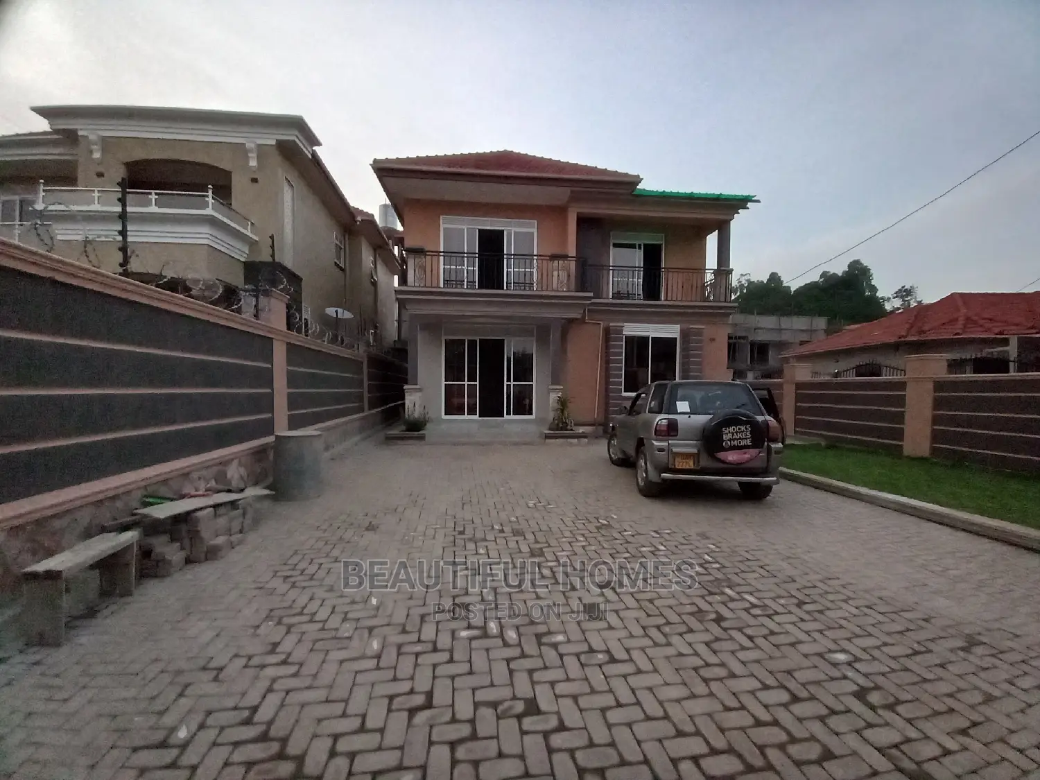 Furnished 4bdrm Mansion in Posh Neighborhood, Kira for Sale in Kira