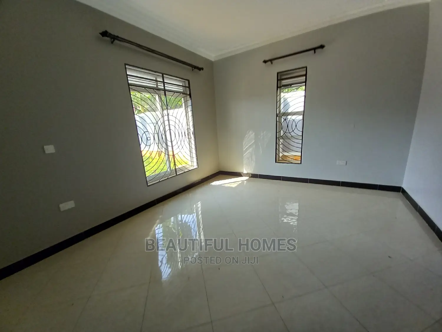 Furnished 5bdrm Mansion in Kira for Sale in Kira