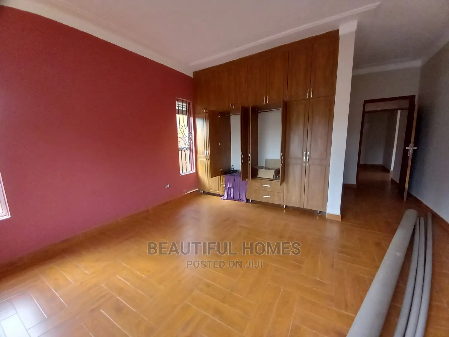 Furnished 4bdrm House in Kira Tarmack for Sale in Kira