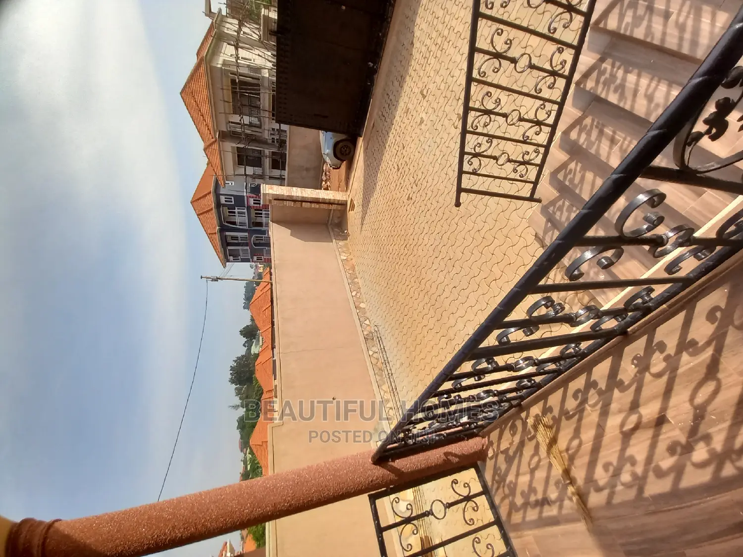 Furnished 4bdrm House in Kira Tarmack for Sale in Kira
