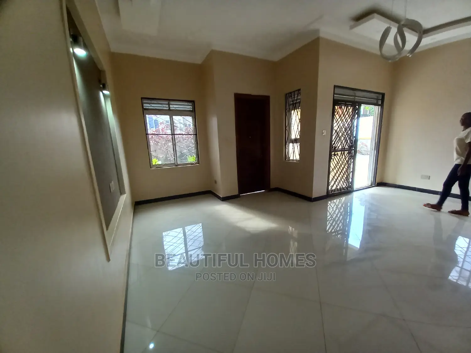 Furnished 4bdrm House in Kira Ministers for Sale in Kira