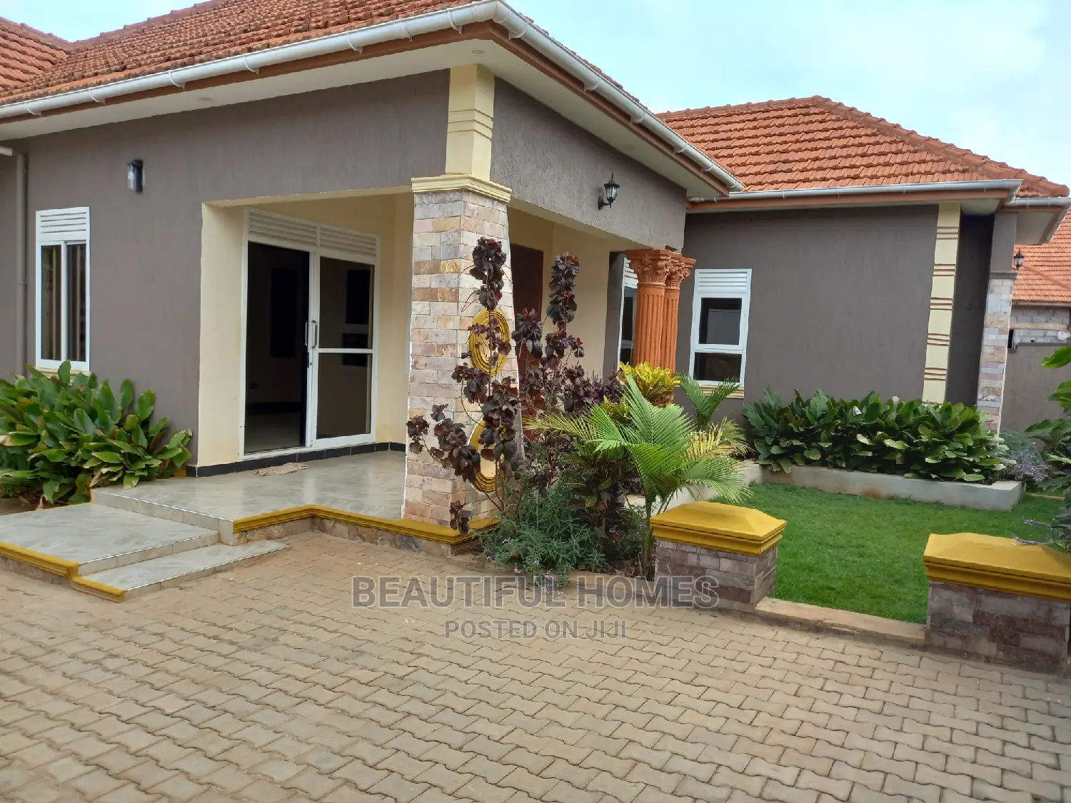 Furnished 4bdrm House in Kira Mamerito, Central Division for Sale in Central Division