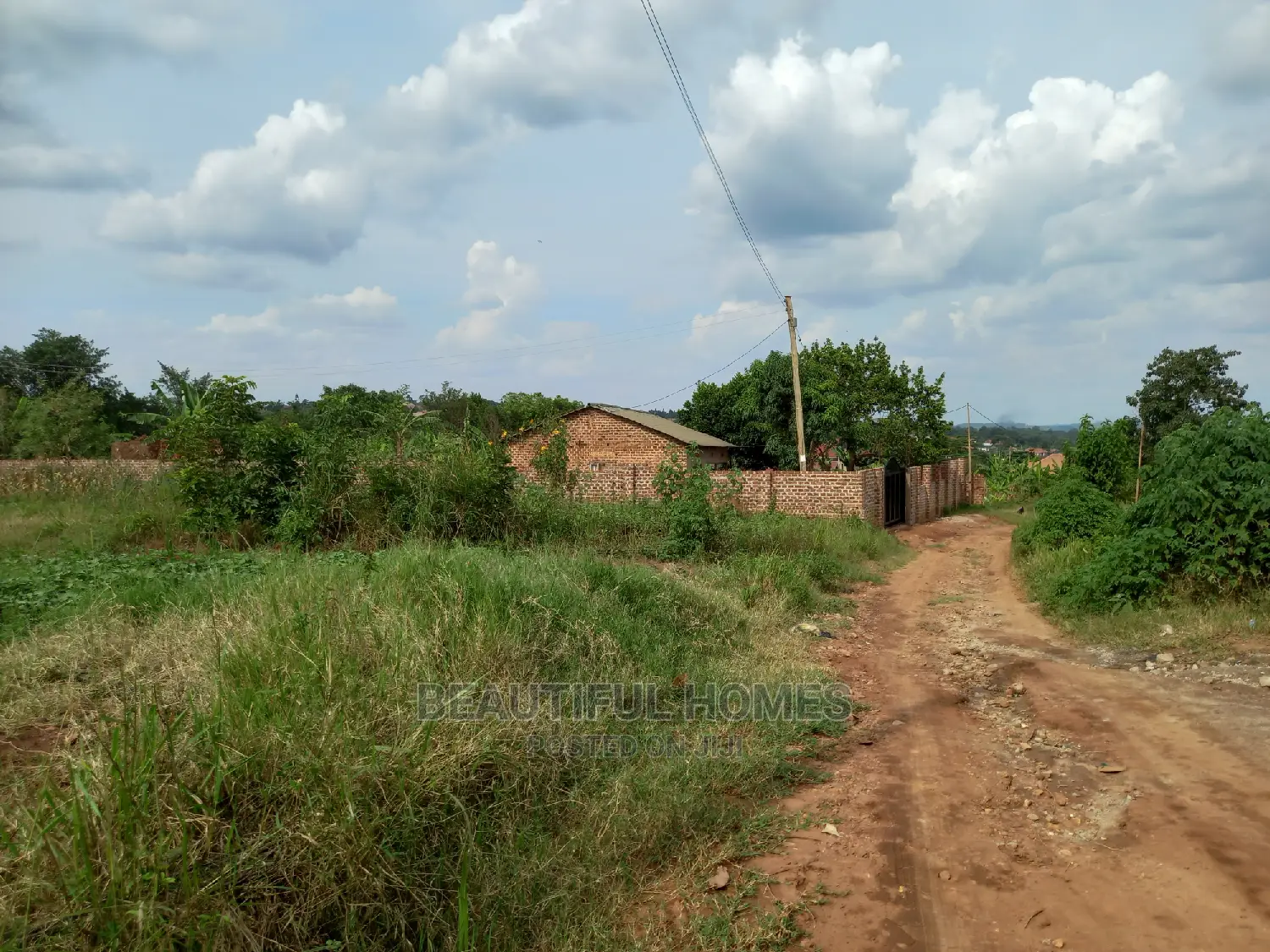 Kasangati Nice 100*100 on Sale in Nangabo