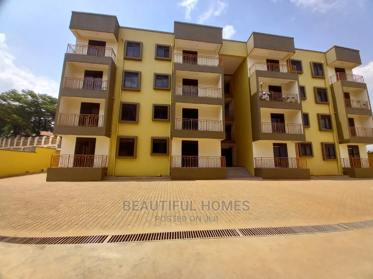 Furnished 3bdrm Condo in Kisaasi, Central Division for Sale in Central Division