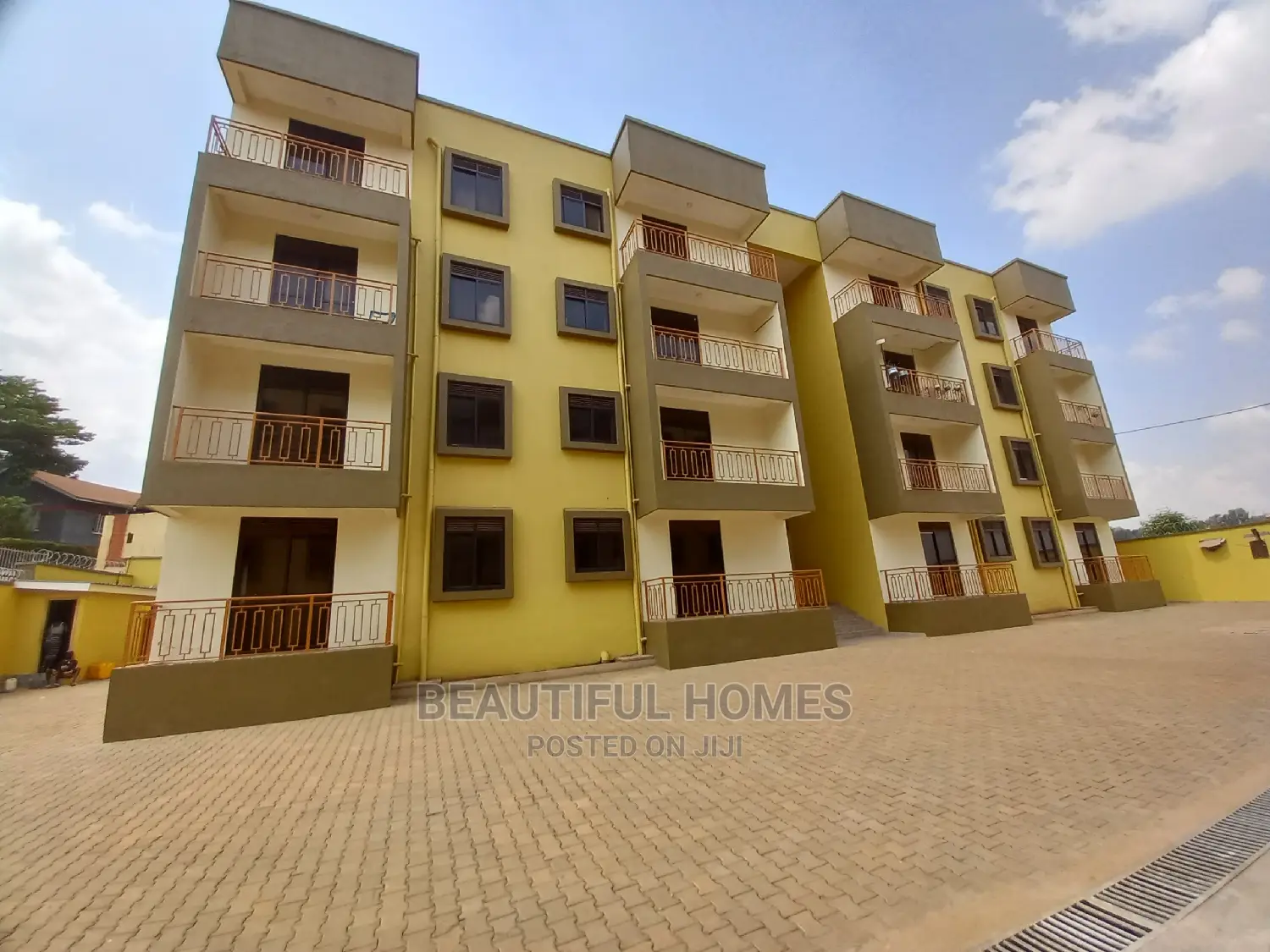Furnished 3bdrm Condo in Kisaasi, Central Division for Sale in Central Division