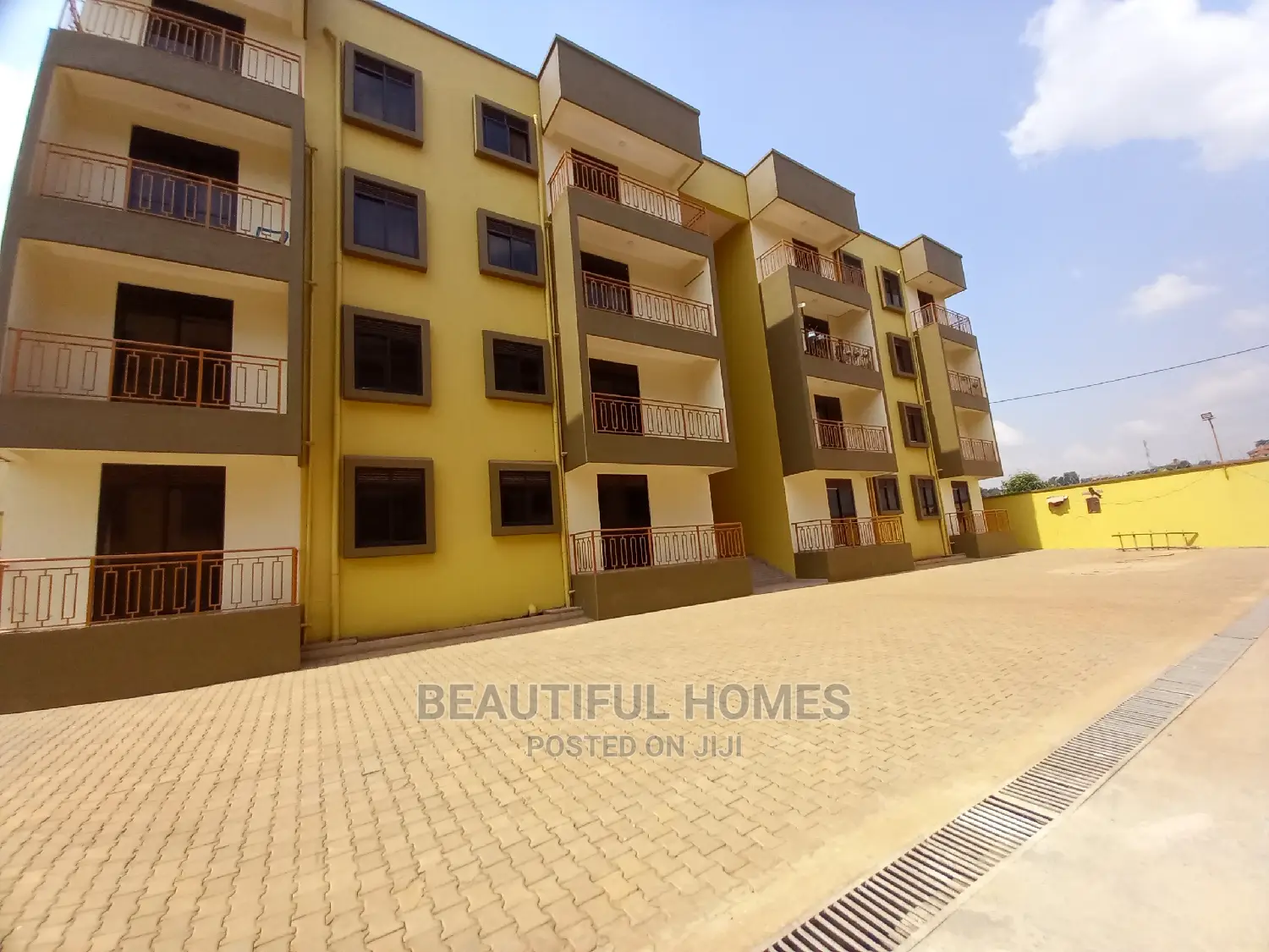 Furnished 3bdrm Condo in Kisaasi, Central Division for Sale in Central Division